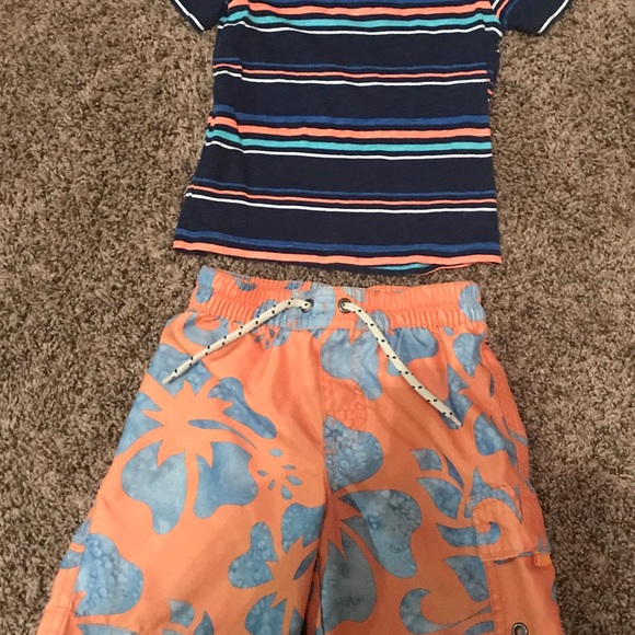 Baby Gap Surf Swim Trunks, T-Shirt 24 Months - Picture 2 of 4